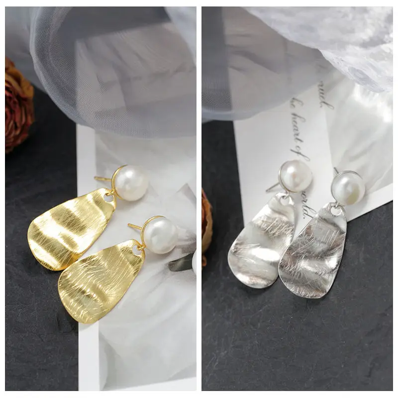 Elegance Modern Sophistication 925 Sterling Silver Earring Inlaid Natural Freshwater Pearl 18K Gold Plated Earring Jewelry Gift
Elegance Modern Sophistication 925 Sterling Silver Earring Inlaid Natural Freshwater Pearl 18K Gold Plated Earring Jewelry Gift