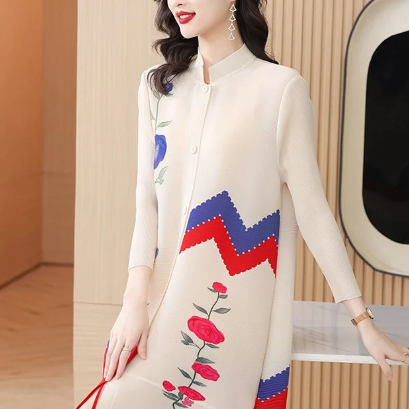 Pleated temperament high-end and exquisite dress spring and summer new fashion print loose fitting shirt dress female tops
Pleated temperament high-end and exquisite dress spring and summer new fashion print loose fitting shirt dress female tops