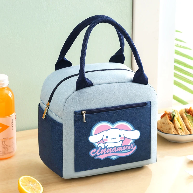 Sanrio Cinnamoroll Lunch Bag Cute Cartoon Print Handbag Kawaii Large Capacity Food Storage Bags Portable Outdoor Picnic Bag Gift
Sanrio Cinnamoroll Lunch Bag Cute Cartoon Print Handbag Kawaii Large Capacity Food Storage Bags Portable Outdoor Picnic Bag Gift