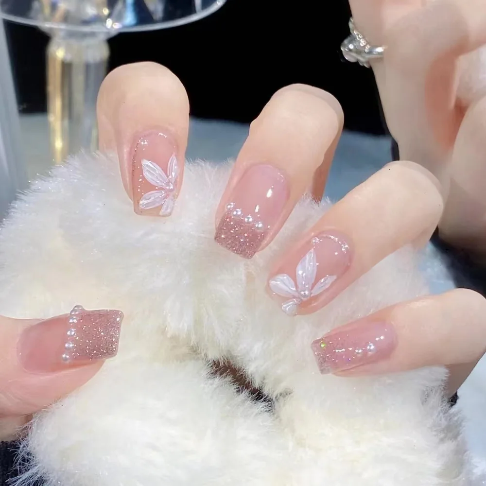 2026 New Simple Pink Petal Pearl Rhinestone Nail Art - Ethereal Glitter French Manicure
2026 New Simple Pink Petal Pearl Rhinestone Nail Art - Ethereal Glitter French Manicure