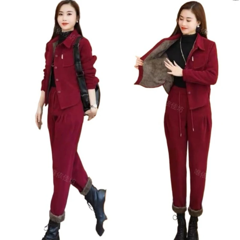 Women Large Size and Thin Fall and Winter Fashionable and Foreign Leisure European Two-piece Set Fleece and Thicker Sports Suit
Women Large Size and Thin Fall and Winter Fashionable and Foreign Leisure European Two-piece Set Fleece and Thicker Sports Suit
