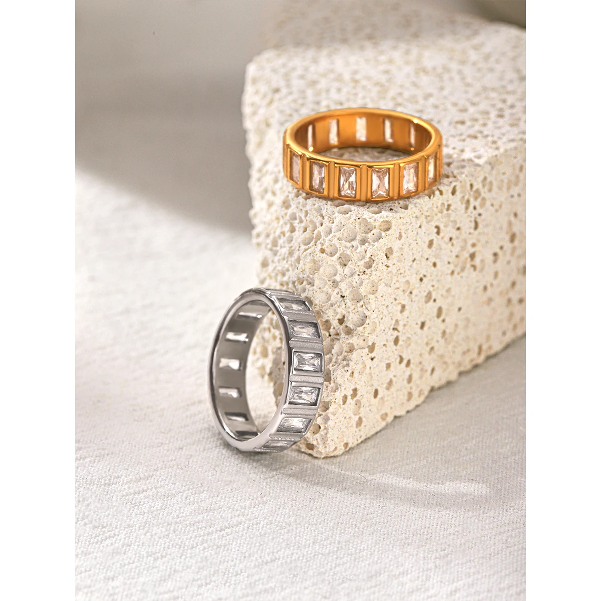 Minimalist Stackable CZ Zircon Ring Set For Women Unisex 18K Gold PVD Stainless Steel Waterproof Fashion Luxury Jewelry Gift
Minimalist Stackable CZ Zircon Ring Set For Women Unisex 18K Gold PVD Stainless Steel Waterproof Fashion Luxury Jewelry Gift