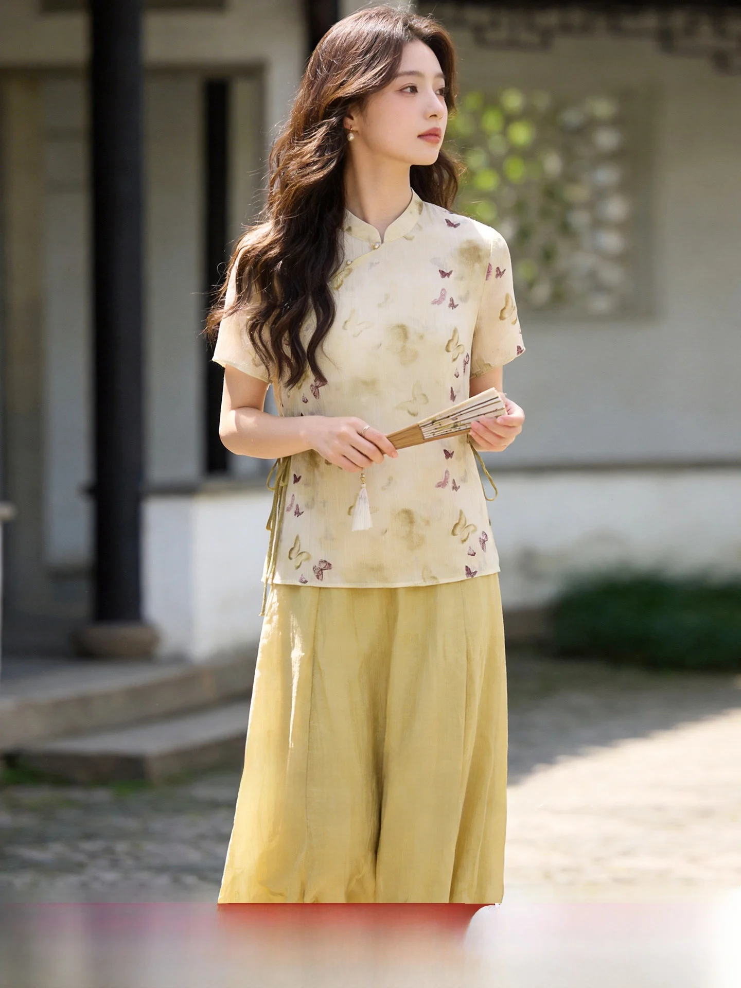 plus Size Women's Summer Outfit Short Sleeve Stand Collar Midi Dress And Cardigan High Waist A-Line Skirt Fashionable Ensemble
plus Size Women's Summer Outfit Short Sleeve Stand Collar Midi Dress And Cardigan High Waist A-Line Skirt Fashionable Ensemble