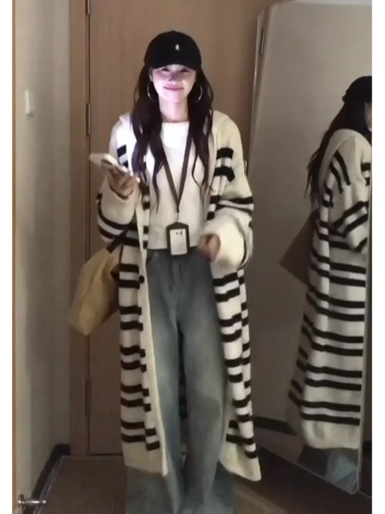 Mid-Long Cardigans Woman Long Womens Autumn Lettuce Edge Preppy Contrasting Tonal Harajuku Double-Breasted Hem Material Spliced
Mid-Long Cardigans Woman Long Womens Autumn Lettuce Edge Preppy Contrasting Tonal Harajuku Double-Breasted Hem Material Spliced