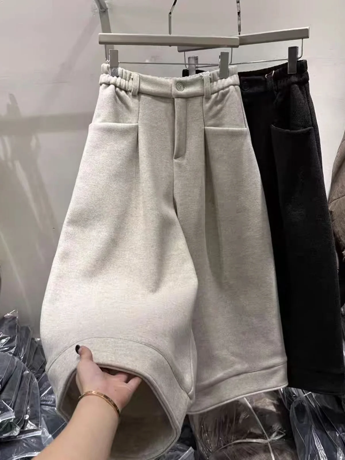 High Waist Wide Leg Pants Men Women Design Sense Splicing andpa Pants Trendy Autumn Winter New Sle European Korean Goods
High Waist Wide Leg Pants Men Women Design Sense Splicing andpa Pants Trendy Autumn Winter New Sle European Korean Goods