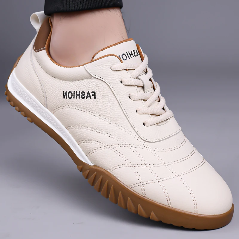 Men's Fashion Casual Sneakers with Quilted Upper Design, Lightweight Comfort Fit for Daily Wear and Urban Styling
Men's Fashion Casual Sneakers with Quilted Upper Design, Lightweight Comfort Fit for Daily Wear and Urban Styling