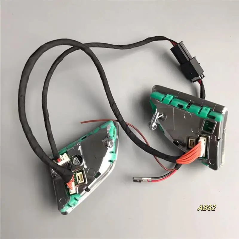 New Steering Wheel Multi Function Control Buttons Switch STD For A4 A5 Q5 Q7 S4 S5 RS4 RS5 4L0951523D 4L0951523DXHA
New Steering Wheel Multi Function Control Buttons Switch STD For A4 A5 Q5 Q7 S4 S5 RS4 RS5 4L0951523D 4L0951523DXHA