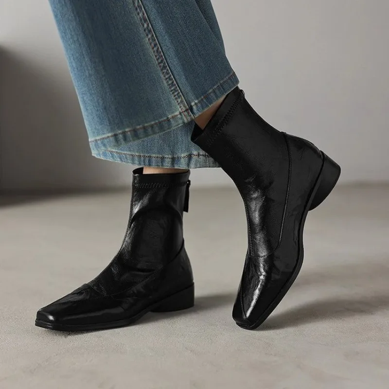 Women 2026 Fall Winter New Retro Platform Heightened Versatile Square Toe Rear Zipper Boots
Women 2026 Fall Winter New Retro Platform Heightened Versatile Square Toe Rear Zipper Boots