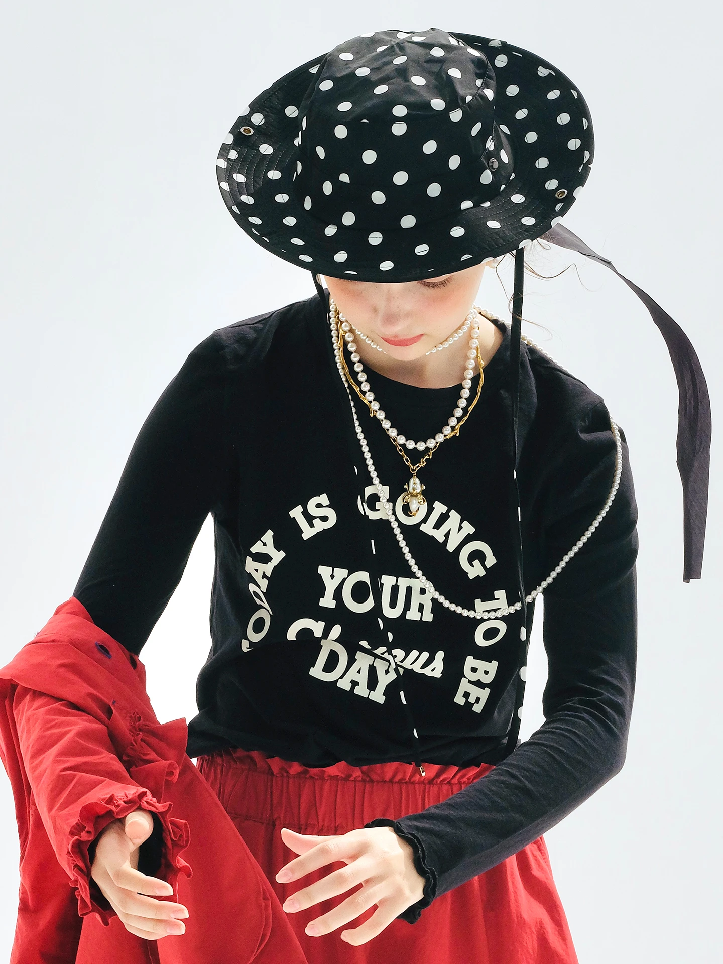 Ladies' long-sleeved round-neck pullover T-shirt with letter printing, casual and easy-matching women's base top 255141
Ladies' long-sleeved round-neck pullover T-shirt with letter printing, casual and easy-matching women's base top 255141