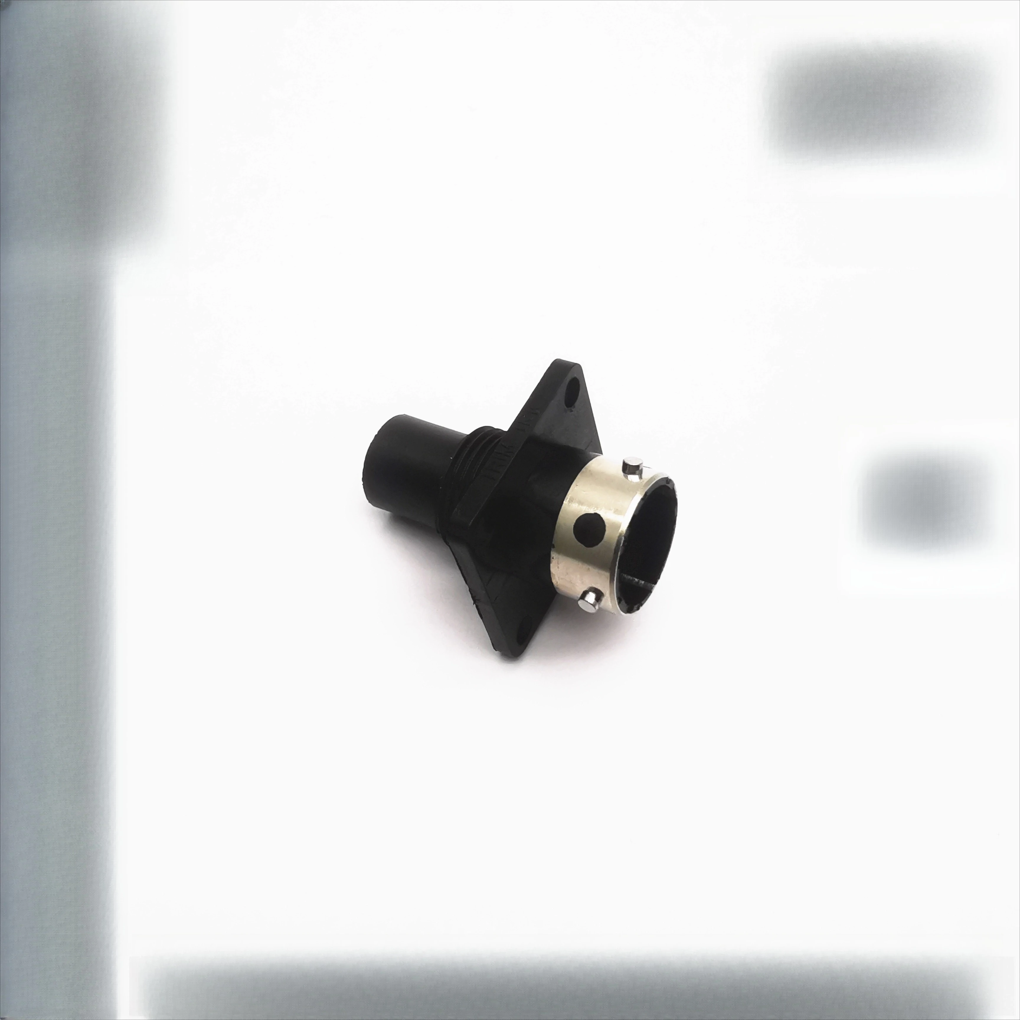 Industrial connector 3-core special round socket male seat UTG0103P
Industrial connector 3-core special round socket male seat UTG0103P