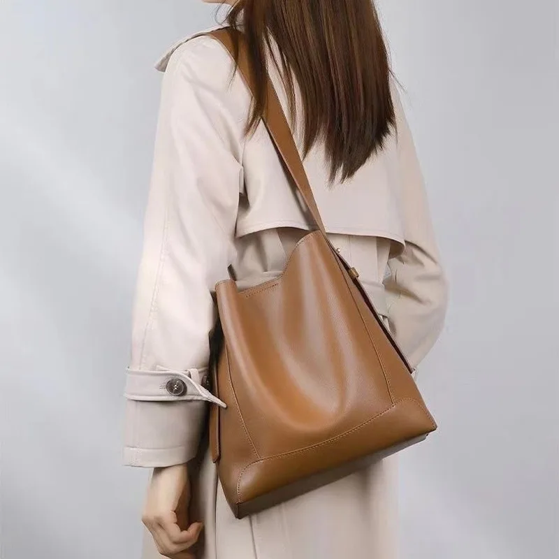 Ведро для женщин, большая вместимость, новинка 2025 года, стильная высококачественная простая сумка через плечо через плечо, корейская версия
Ведро для женщин, большая вместимость, новинка 2025 года, стильная высококачественная простая сумка через плечо через плечо, корейская версия