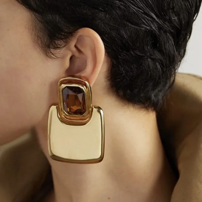 Vintage Geometric Metal Square Crystal Earrings For Women European American Personality Exaggerated Chunky Jewelry Accessories
Vintage Geometric Metal Square Crystal Earrings For Women European American Personality Exaggerated Chunky Jewelry Accessories
