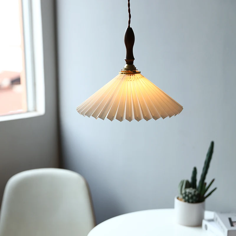 Modern Fabric Pleated Pendant Light Minimalist Retro Art Hanging Lamp Cafe Bar Indoor Decor Droplight Parlor Bedroom Chandeliers
Modern Fabric Pleated Pendant Light Minimalist Retro Art Hanging Lamp Cafe Bar Indoor Decor Droplight Parlor Bedroom Chandeliers