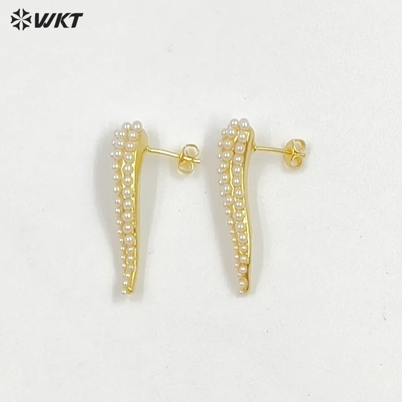 WT-ME126 Wholesale Unique Jewelry Hot Pepper Shape Metal Brass Gold Plated With Artificial Pearl Earrings Women Fashion Style
WT-ME126 Wholesale Unique Jewelry Hot Pepper Shape Metal Brass Gold Plated With Artificial Pearl Earrings Women Fashion Style