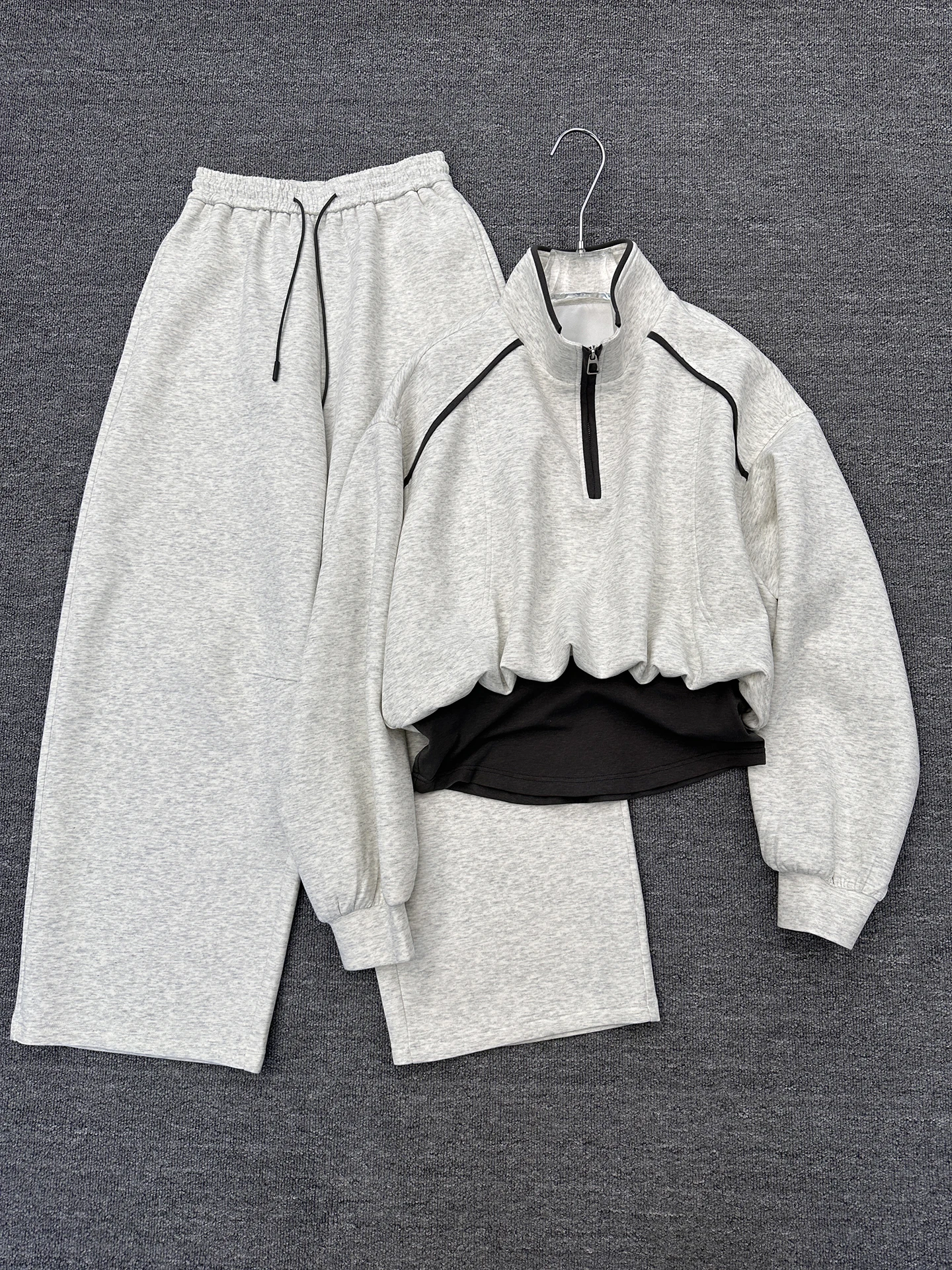 Spring 2026 Fashion Sportswear Set Women's Slimming Trendy Sweatshirt Wide Leg Pants Two Piece Set Comfortable Polyester Cott...
Spring 2026 Fashion Sportswear Set Women's Slimming Trendy Sweatshirt Wide Leg Pants Two Piece Set Comfortable Polyester Cott...
