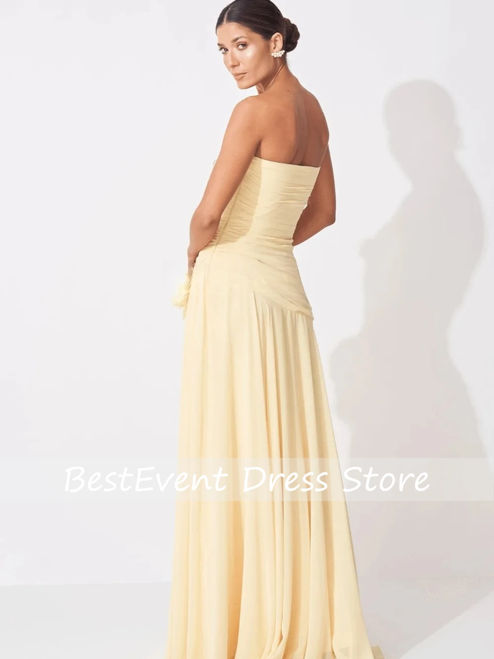 Customized Yellow Off Shoulder Classic Chiffon Handmade Flower Bridal Gown Pleat A-line Strapless Evening Dresses High Quality
Customized Yellow Off Shoulder Classic Chiffon Handmade Flower Bridal Gown Pleat A-line Strapless Evening Dresses High Quality