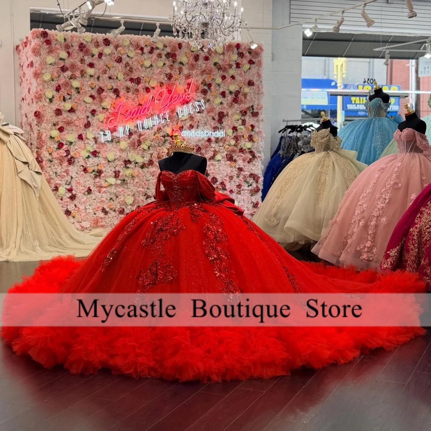 Red Off Shoulder Glitter Appliqued Ball Gown Quinceanera Dresses Vestidos De Fiesta Elegantes 15 Quinceaneras Customized
Red Off Shoulder Glitter Appliqued Ball Gown Quinceanera Dresses Vestidos De Fiesta Elegantes 15 Quinceaneras Customized