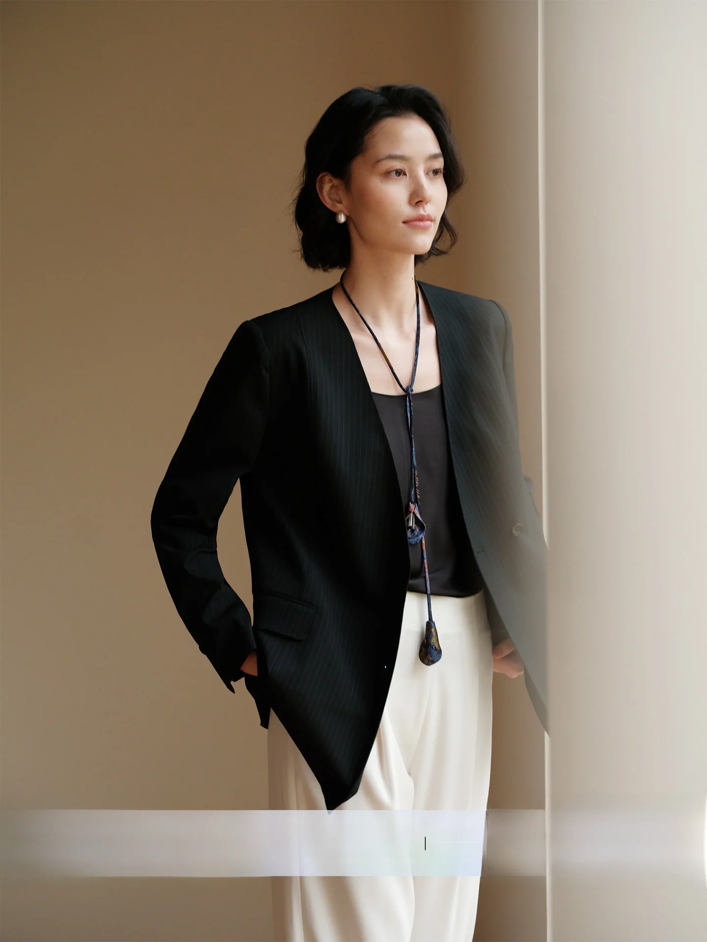 Chimei Rihai Busin Casual Loose Fit V-Ne Striped Suiting OL Workwear Polyester Fiber Long Sve Spring Faion
Chimei Rihai Busin Casual Loose Fit V-Ne Striped Suiting OL Workwear Polyester Fiber Long Sve Spring Faion