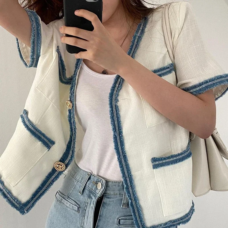 Korea Chic Summer All Match V-neck Denim Blue Beard Edge Patchwork Multiple Pockets Cardigan Cropped Coat Women Jacket Y2k Top
Korea Chic Summer All Match V-neck Denim Blue Beard Edge Patchwork Multiple Pockets Cardigan Cropped Coat Women Jacket Y2k Top
