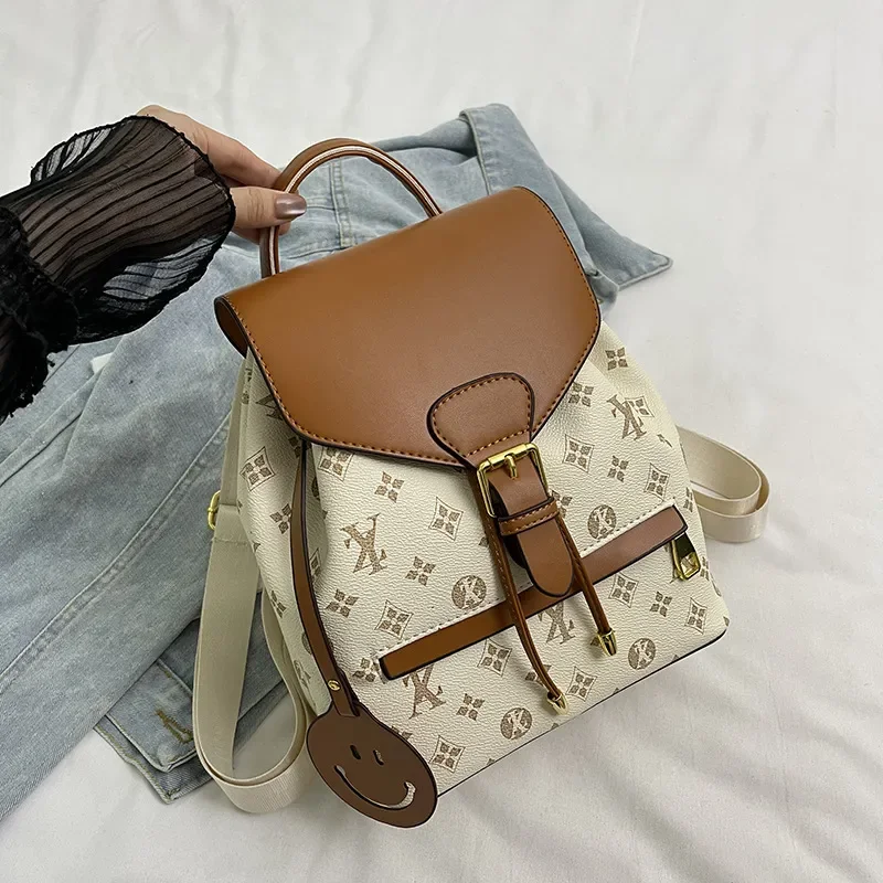 OULAIMEIZI Vintage simple design women's fashion trend large capacity casual travel backpack
OULAIMEIZI Vintage simple design women's fashion trend large capacity casual travel backpack