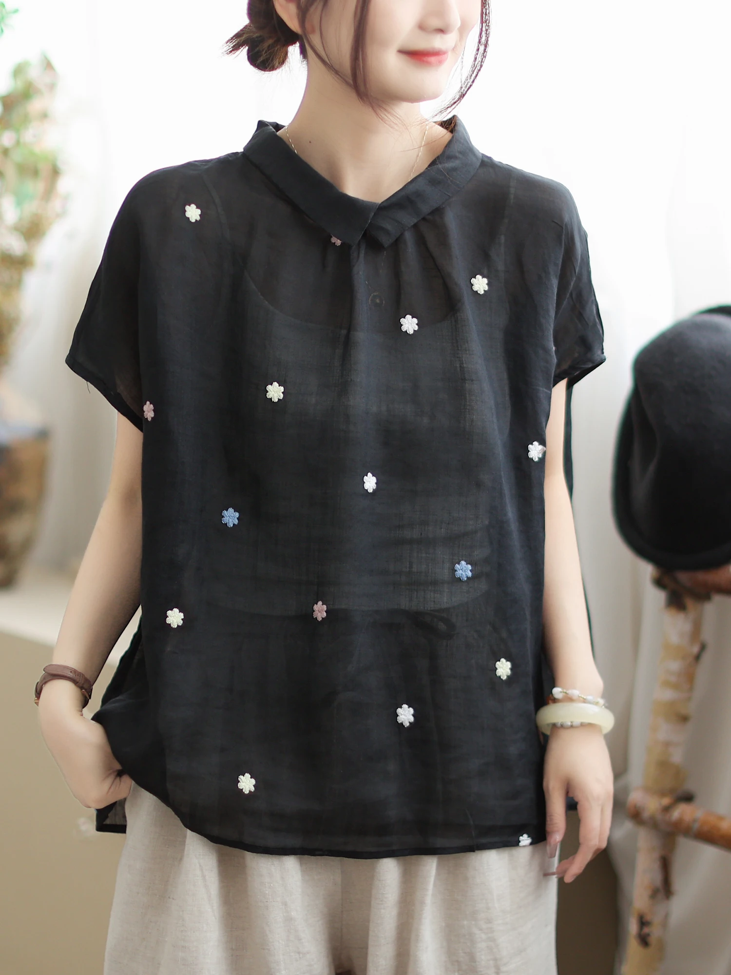 Kyu 00% Flax Summer New Sle ort Sve Ladies Loose Fit Embroidered irt Casual Versatile Pure Color Small Top
Kyu 00% Flax Summer New Sle ort Sve Ladies Loose Fit Embroidered irt Casual Versatile Pure Color Small Top