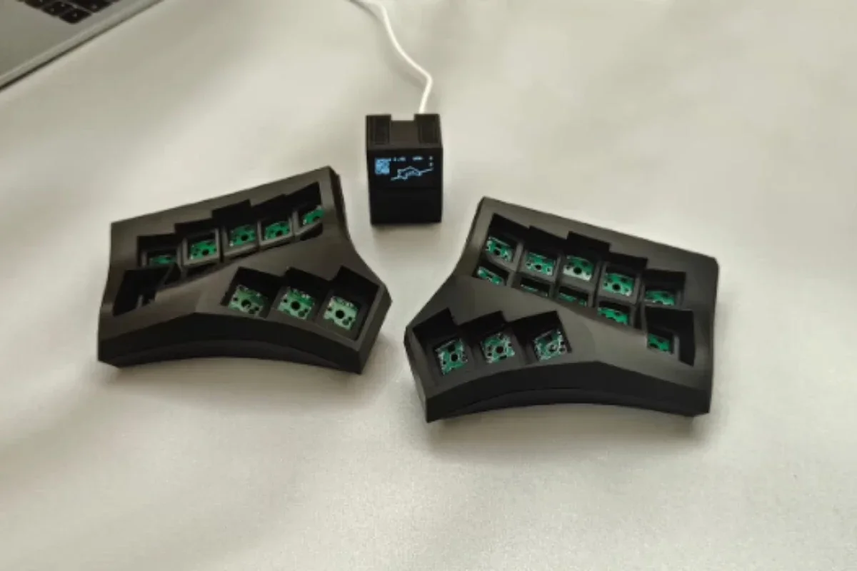 Custom Cygnus Split Keyboard Kit 2.4G Wireless Vial Receiver Sofle Split Ergonomics Keyboard Kit Layout Prog Rammable VIA Key
Custom Cygnus Split Keyboard Kit 2.4G Wireless Vial Receiver Sofle Split Ergonomics Keyboard Kit Layout Prog Rammable VIA Key