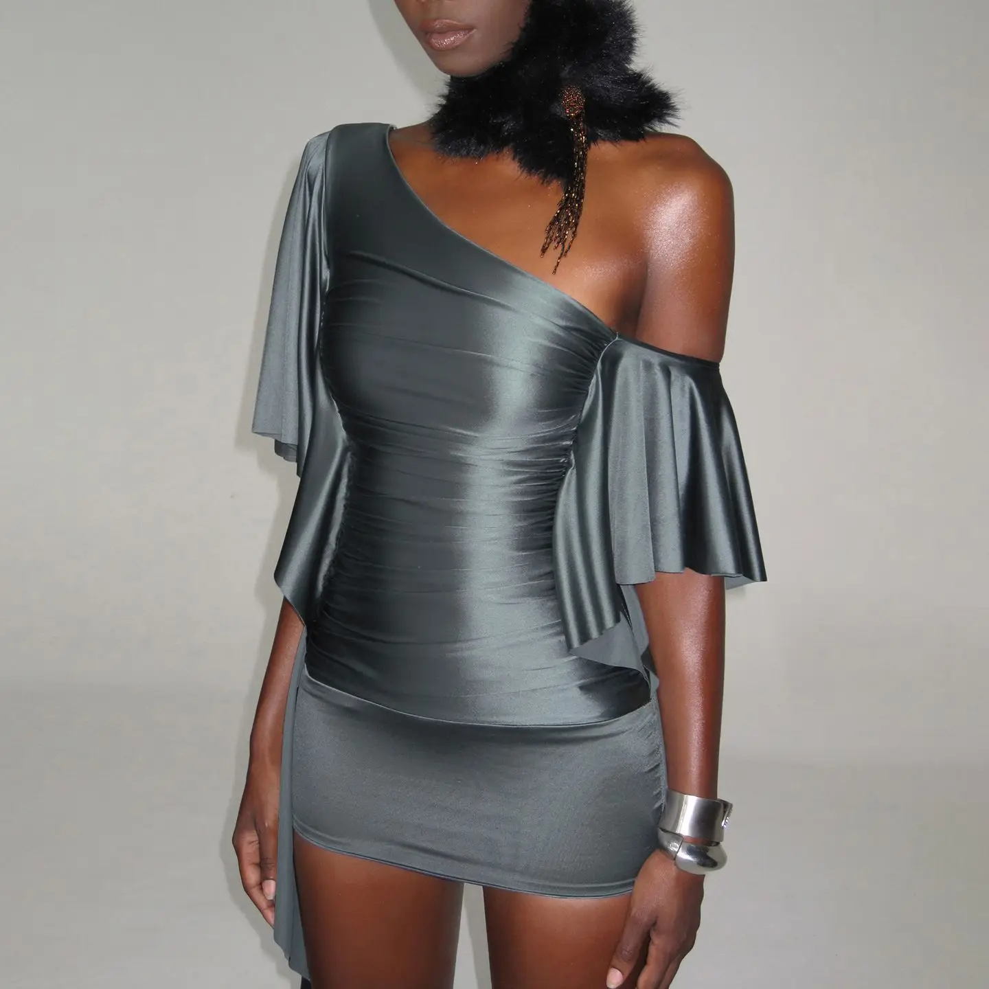 Shiny Slanted Shoulder Ruffled Sleeve Dress Women's Asymmetrical Slim Hip Skirt
Shiny Slanted Shoulder Ruffled Sleeve Dress Women's Asymmetrical Slim Hip Skirt