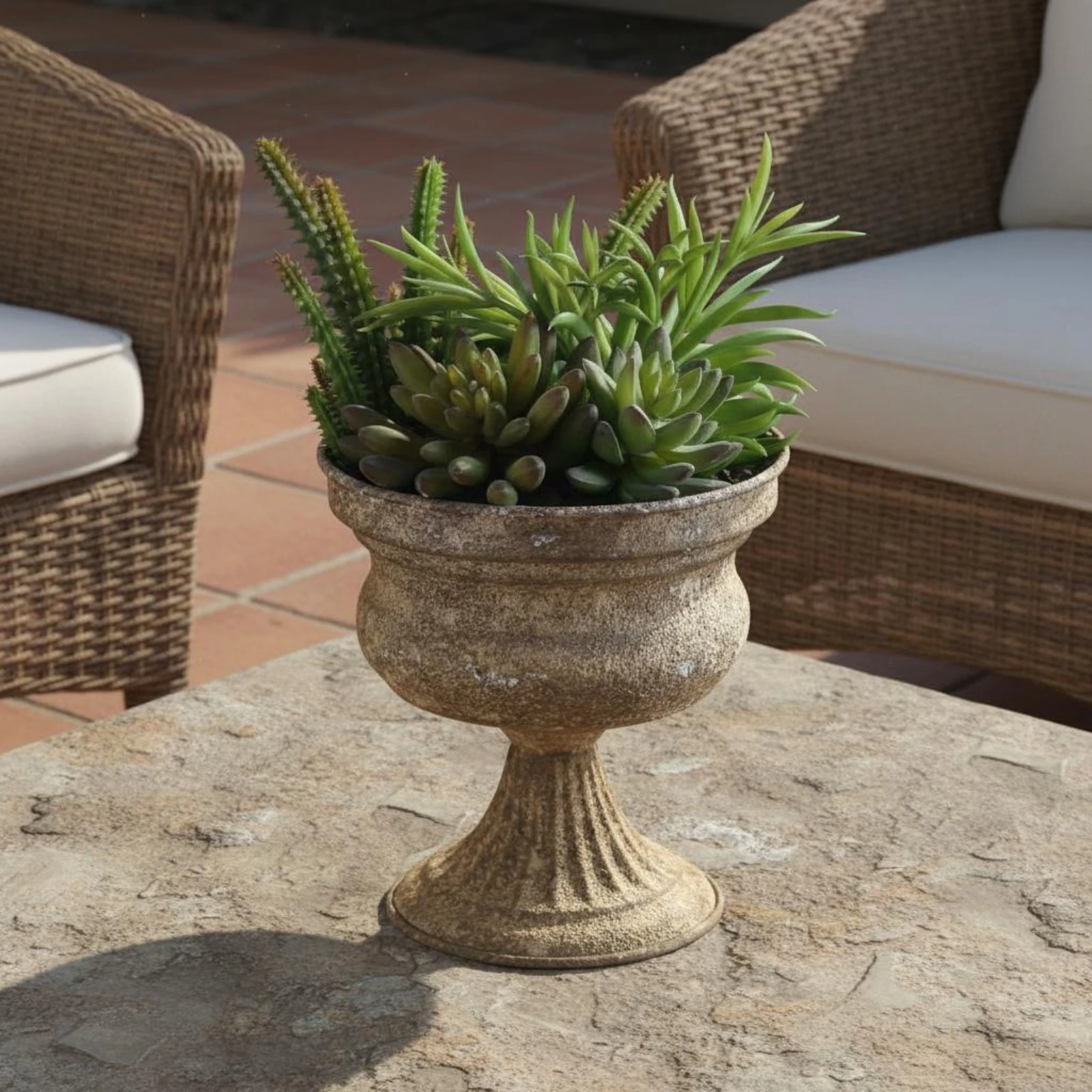Rustic Iron Planter European Design Vintage Pedestal Vase Decorative Urn Vase Retro Home Decor Weather-Resistant for Wedding
Rustic Iron Planter European Design Vintage Pedestal Vase Decorative Urn Vase Retro Home Decor Weather-Resistant for Wedding
