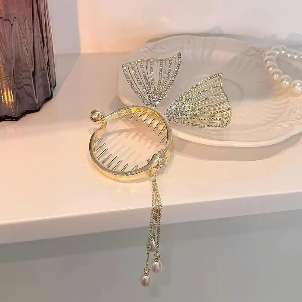 Tassel Fish Tail Headwear Ponytail Holder Korean Style Hairpin Hair Accessories Women Hair Clip Camellia Horsetail Buckle
Tassel Fish Tail Headwear Ponytail Holder Korean Style Hairpin Hair Accessories Women Hair Clip Camellia Horsetail Buckle