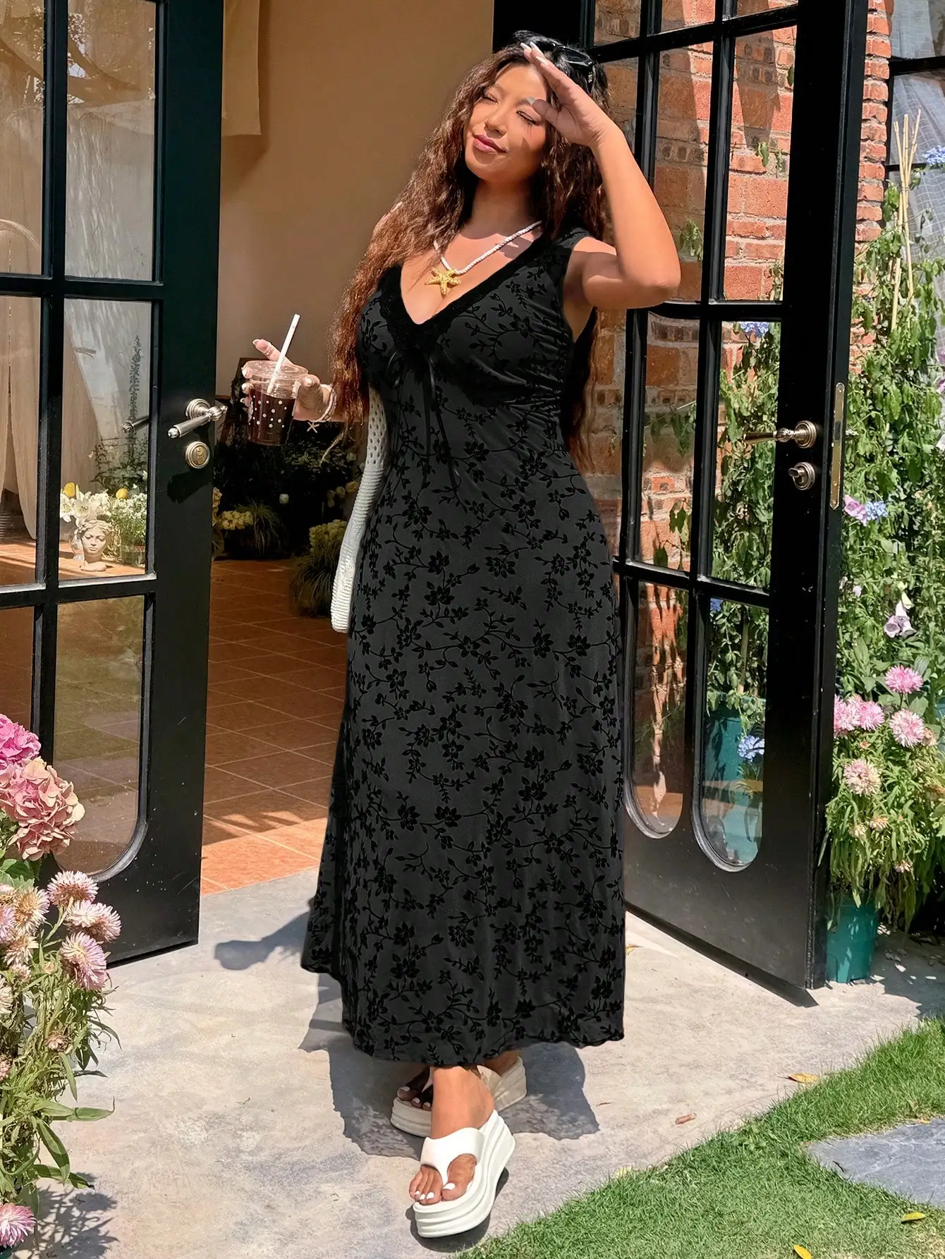 Black Floral Lace Maxi Dress Women Summer Casual Vacation Sleeveless V-Neck A-Line
Black Floral Lace Maxi Dress Women Summer Casual Vacation Sleeveless V-Neck A-Line