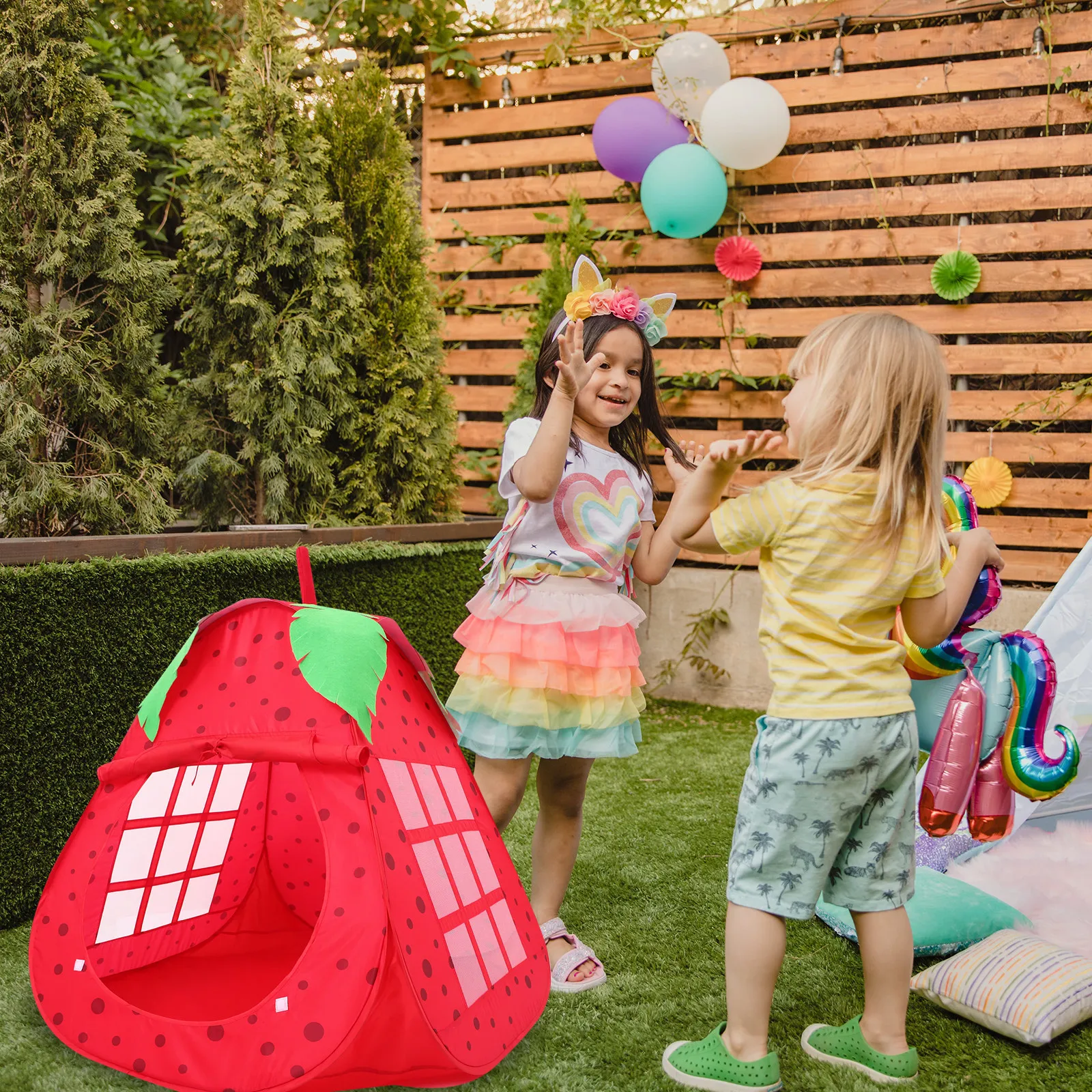 Children Strawberry Play Tent Foldable Portable Kids Indoor Outdoor Playhouse Game Castle Ball Pool Game Play Tent
Children Strawberry Play Tent Foldable Portable Kids Indoor Outdoor Playhouse Game Castle Ball Pool Game Play Tent