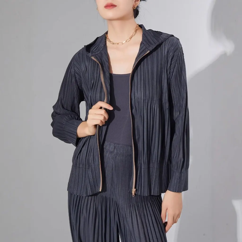 Женская куртка-кардиган Miyake с высокой посадкой, свободный крой, вязаный топ с капюшоном на молнии для весны и осени, универсальный стиль
Женская куртка-кардиган Miyake с высокой посадкой, свободный крой, вязаный топ с капюшоном на молнии для весны и осени, универсальный стиль