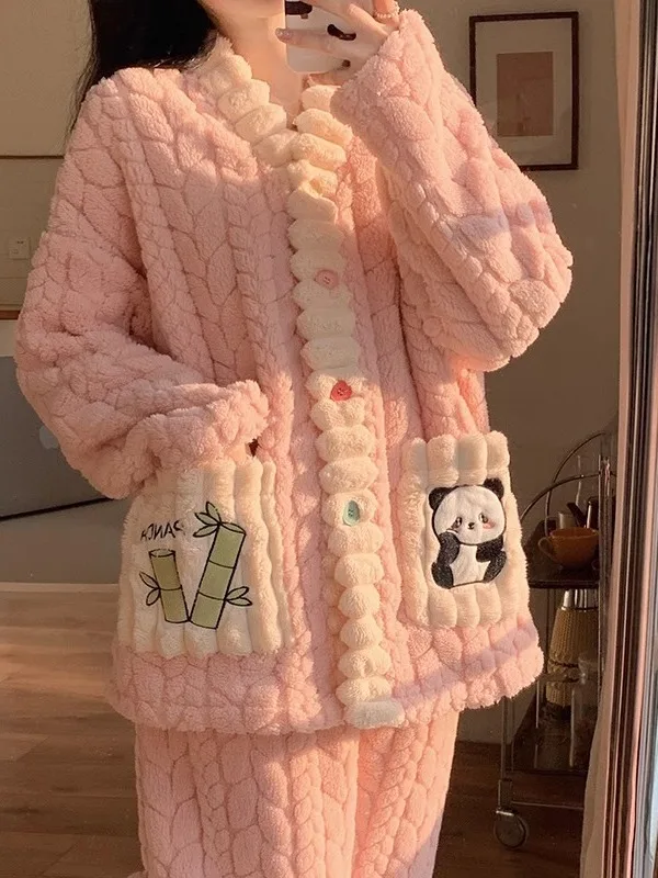 Women's Coral Fleece Pajamas Pink Flannel Home Clothes Set Thickened Flocking V-neck Long Sleeve Sweater And Pants Nightgown
Women's Coral Fleece Pajamas Pink Flannel Home Clothes Set Thickened Flocking V-neck Long Sleeve Sweater And Pants Nightgown