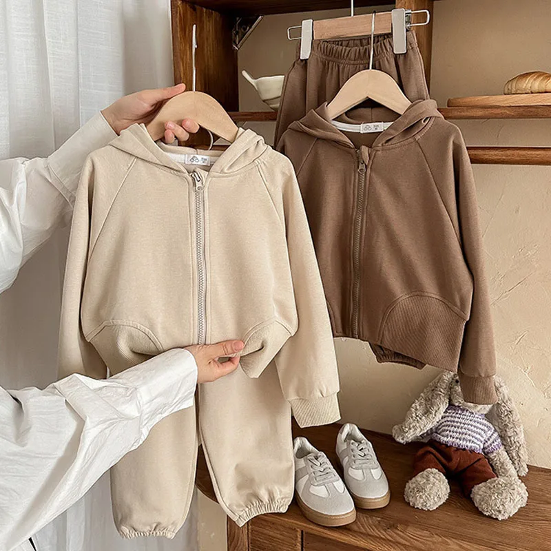 Girl'S Autumn Clothes Zipper Sweatshirt 2pcs Sets 2024 New Winter Korean Fashion Children'S Sports Set Boys Suit Kids Costume
Girl'S Autumn Clothes Zipper Sweatshirt 2pcs Sets 2024 New Winter Korean Fashion Children'S Sports Set Boys Suit Kids Costume
