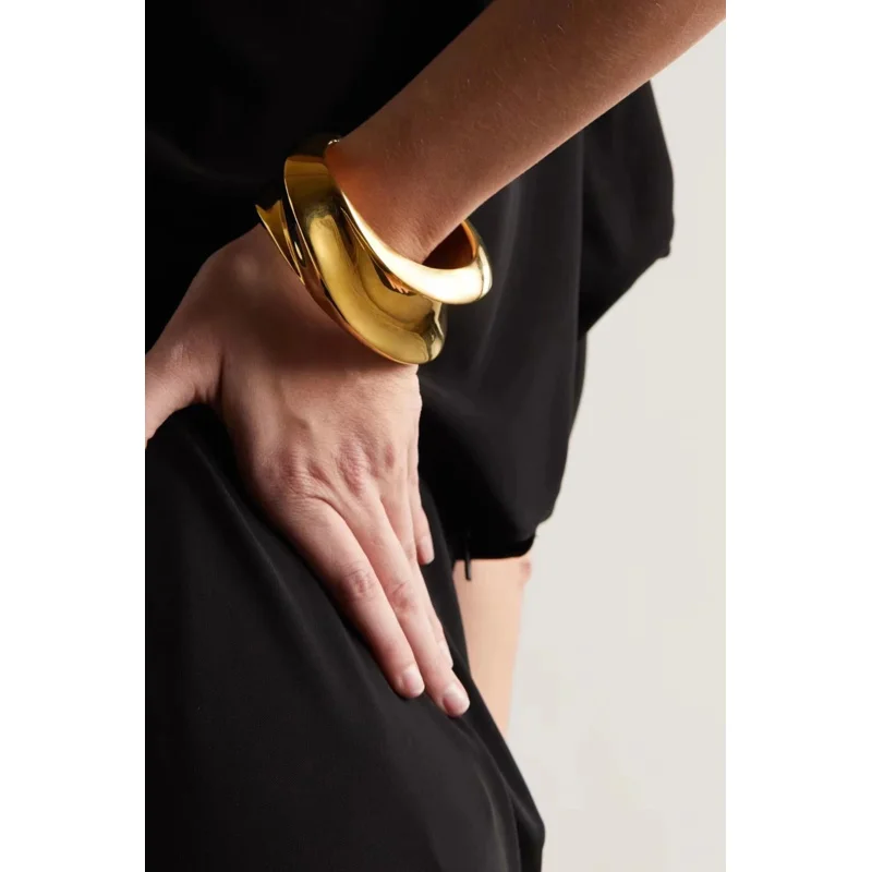 Brass gold-plated bangles geometric shape heavy wide bracelet for women jewelry
Brass gold-plated bangles geometric shape heavy wide bracelet for women jewelry