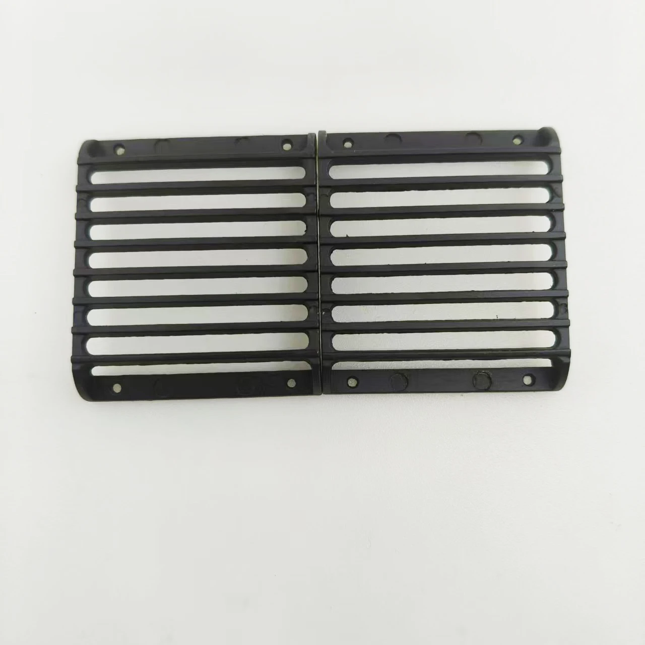 TRX4 Defender 2Pcs Metal Front Lamp Guards Headlight Cover Guard Grille for 1/10 RC Crawler Car Traxxas TRX-4 car accessories
TRX4 Defender 2Pcs Metal Front Lamp Guards Headlight Cover Guard Grille for 1/10 RC Crawler Car Traxxas TRX-4 car accessories