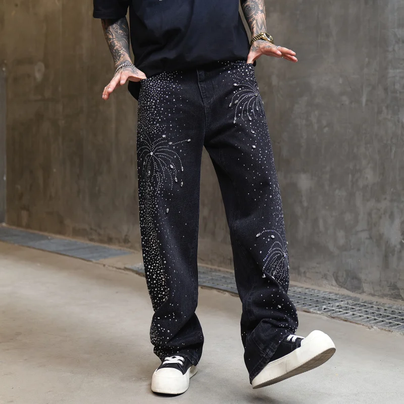 1369-1 New high street high-end tide brand loose straight black hot diamond jeans couple with models
1369-1 New high street high-end tide brand loose straight black hot diamond jeans couple with models