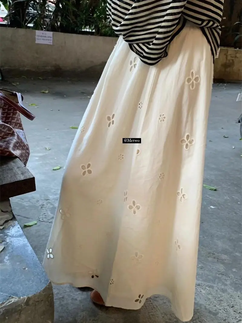 Gagaok Hollow Embroidery Women Skirt 2025 Summer Slimming High Waist Midi Skirts French Elegant Simple Solid Casual Clothes
Gagaok Hollow Embroidery Women Skirt 2025 Summer Slimming High Waist Midi Skirts French Elegant Simple Solid Casual Clothes