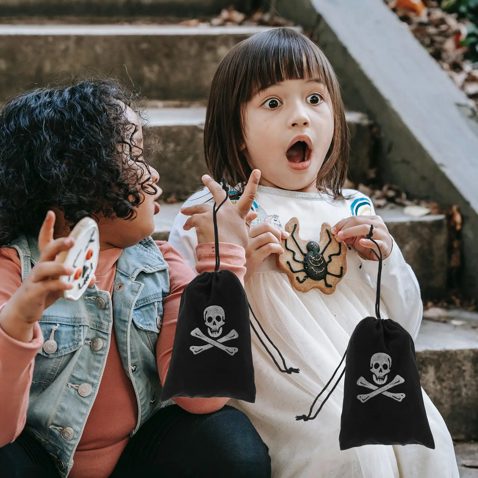10 Pcs Candy Bags Pirate Drawstring Fashion Halloween Pirate Pouch Gold Prop Child Halloween Skull Pouch Storage Bag
10 Pcs Candy Bags Pirate Drawstring Fashion Halloween Pirate Pouch Gold Prop Child Halloween Skull Pouch Storage Bag