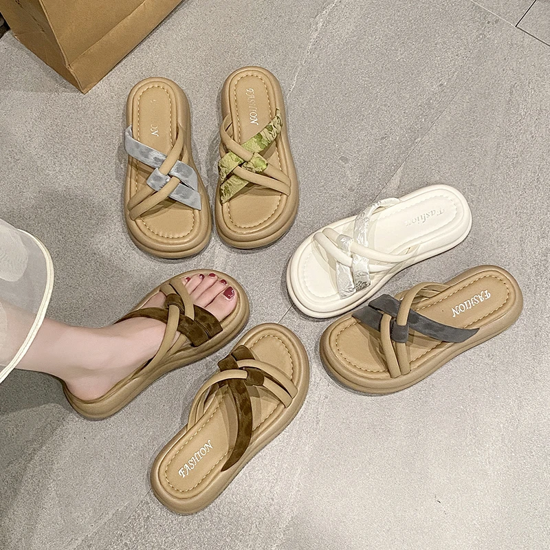 New Arrival Chinese Style Cross-Strap Versatile Thick-Sole Casual Soft-Sole Fashion Beach Slippers - Non-Slip & Comfortable
New Arrival Chinese Style Cross-Strap Versatile Thick-Sole Casual Soft-Sole Fashion Beach Slippers - Non-Slip & Comfortable
