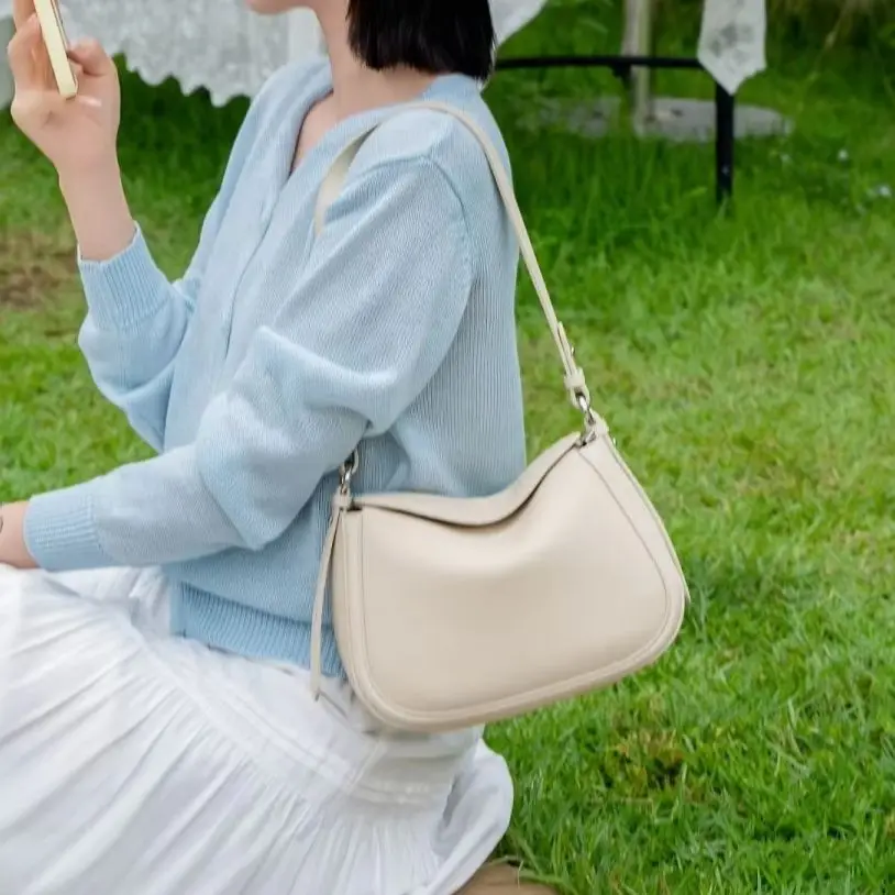 YANATARI Genuine leather woman bag shoulder bag Handbags ladies crossbody bags luxury designer minimalism bag Cattle leather
YANATARI Genuine leather woman bag shoulder bag Handbags ladies crossbody bags luxury designer minimalism bag Cattle leather