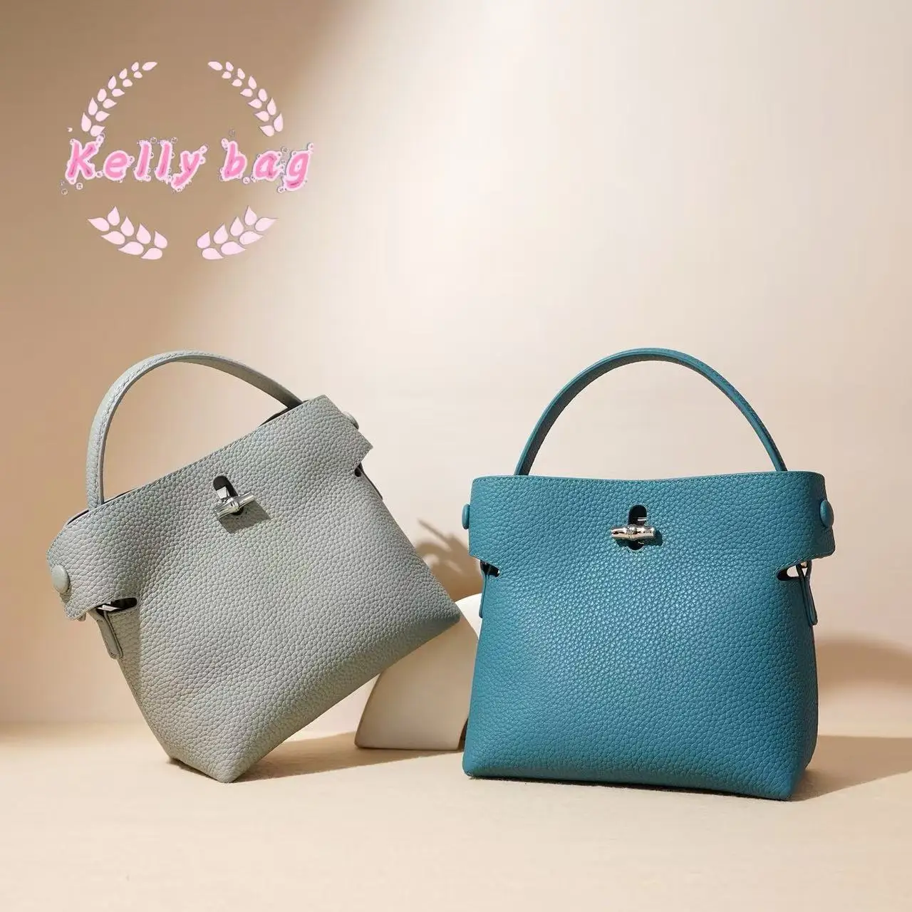 New Genuine Leather Women Shoulder Bag Luxury Handbag Summer Blue Color High-end Small Bucket Tote Buckle Close Design
New Genuine Leather Women Shoulder Bag Luxury Handbag Summer Blue Color High-end Small Bucket Tote Buckle Close Design