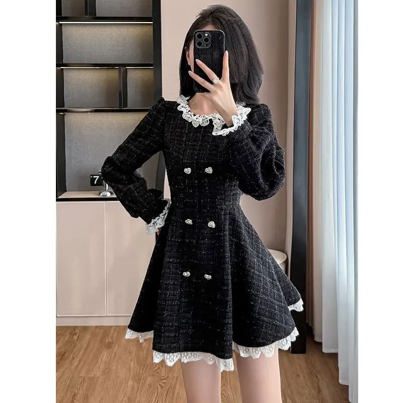 Black long sleeved tweed women's dress 2025 new spring and autumn style small fragrance temperament A-line dress
Black long sleeved tweed women's dress 2025 new spring and autumn style small fragrance temperament A-line dress