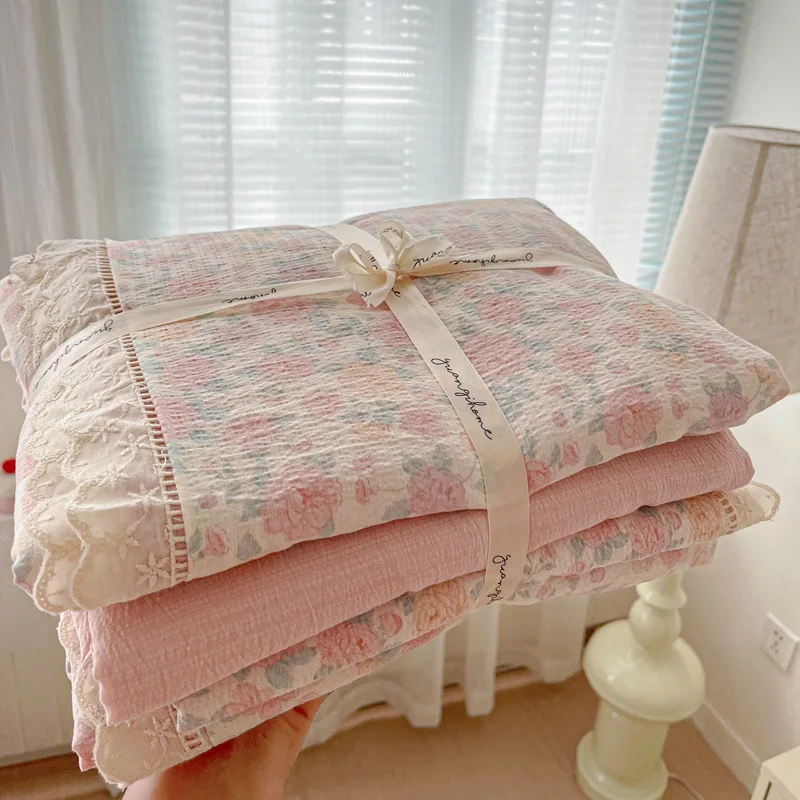 4pcs Floral Printed Duvet Cover Set Korean Lace Bedding Set Quilt Cover Sheet Pillowcases Twin Single Queen Girls Bed Linen Set
4pcs Floral Printed Duvet Cover Set Korean Lace Bedding Set Quilt Cover Sheet Pillowcases Twin Single Queen Girls Bed Linen Set