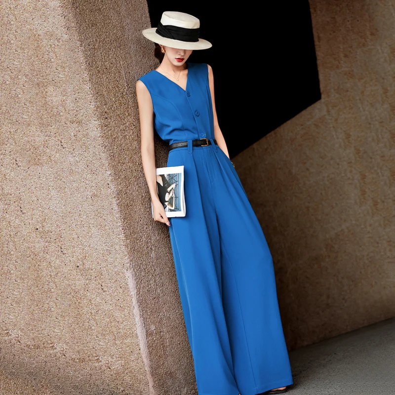 MEXCOCO 2026 Summer Light Luxury V Neck Sleeveless Single Button Leather Belt High Waist Pleated Wide Leg Pocket Floor Jumpsuit
MEXCOCO 2026 Summer Light Luxury V Neck Sleeveless Single Button Leather Belt High Waist Pleated Wide Leg Pocket Floor Jumpsuit