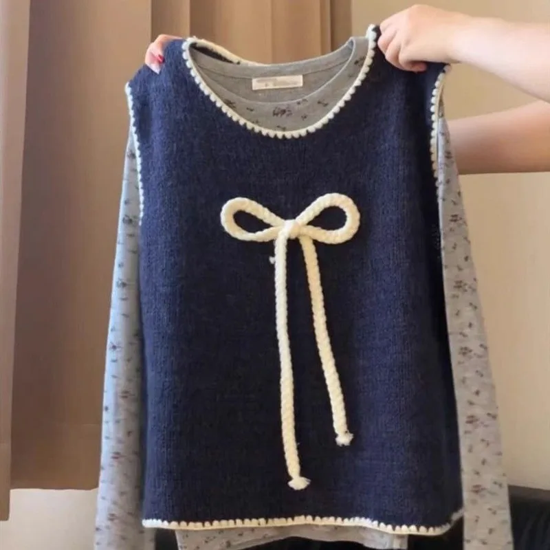 Women Autumn Fashion Loose Sleeveless Vest Women Clothing Preppy Style Bow Solid Color Preppy Style Cute O-neck Knitting Vest
Women Autumn Fashion Loose Sleeveless Vest Women Clothing Preppy Style Bow Solid Color Preppy Style Cute O-neck Knitting Vest