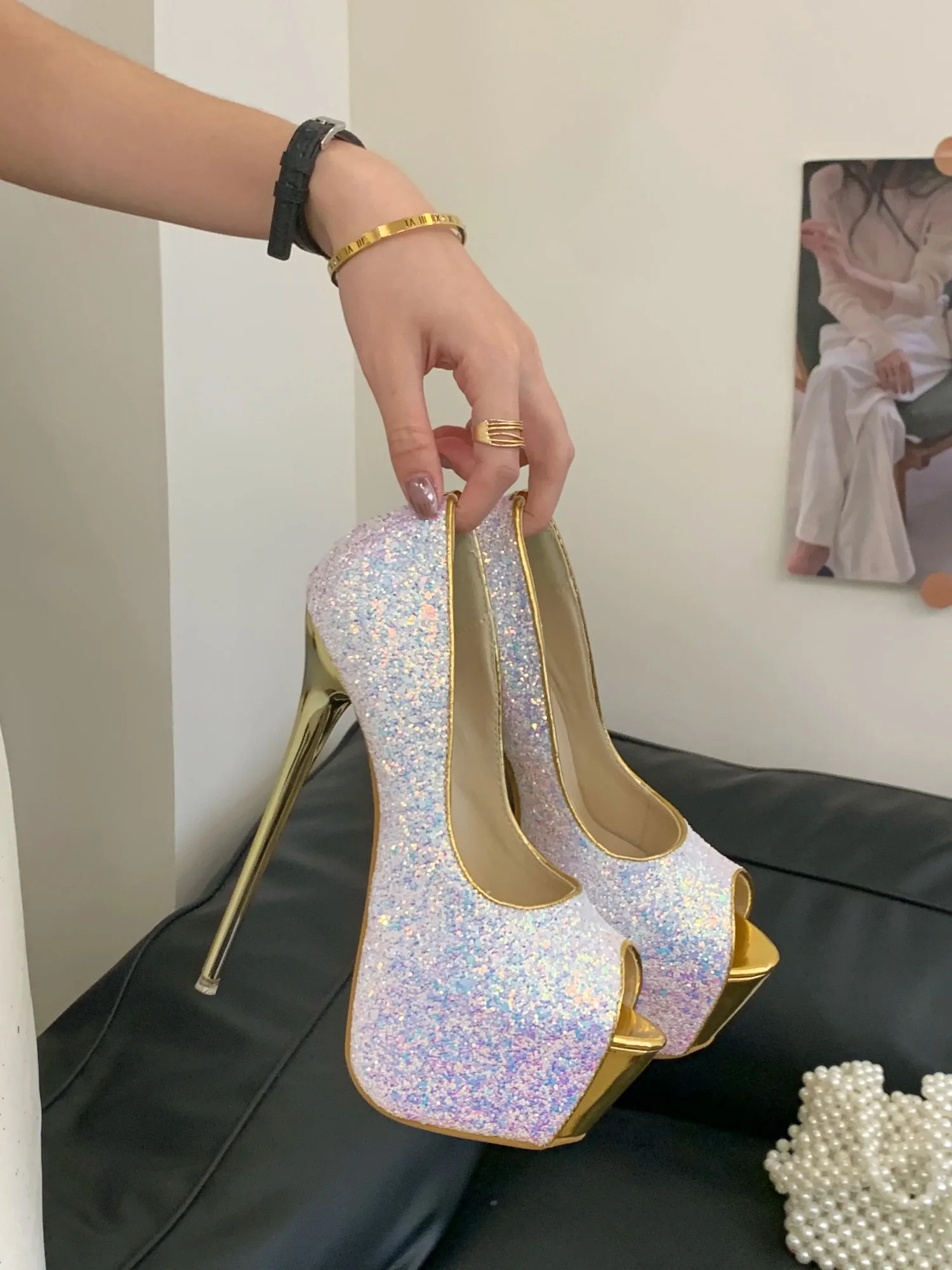 Glitter Peep Toe Platform Stiletto Pumps, Metallic Cap High Heels for Evening Party Wedding Club Daily Dating Formal Outfits
Glitter Peep Toe Platform Stiletto Pumps, Metallic Cap High Heels for Evening Party Wedding Club Daily Dating Formal Outfits