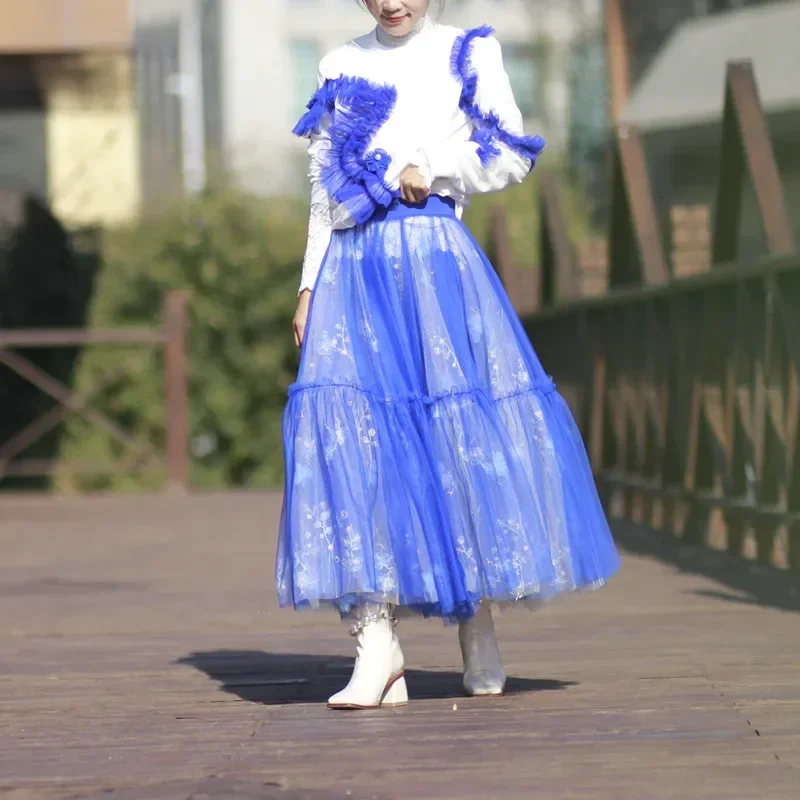 New posed splicing klein blue veil three dimensional elastic waist skirt of tall waist embroidered flowers
New posed splicing klein blue veil three dimensional elastic waist skirt of tall waist embroidered flowers