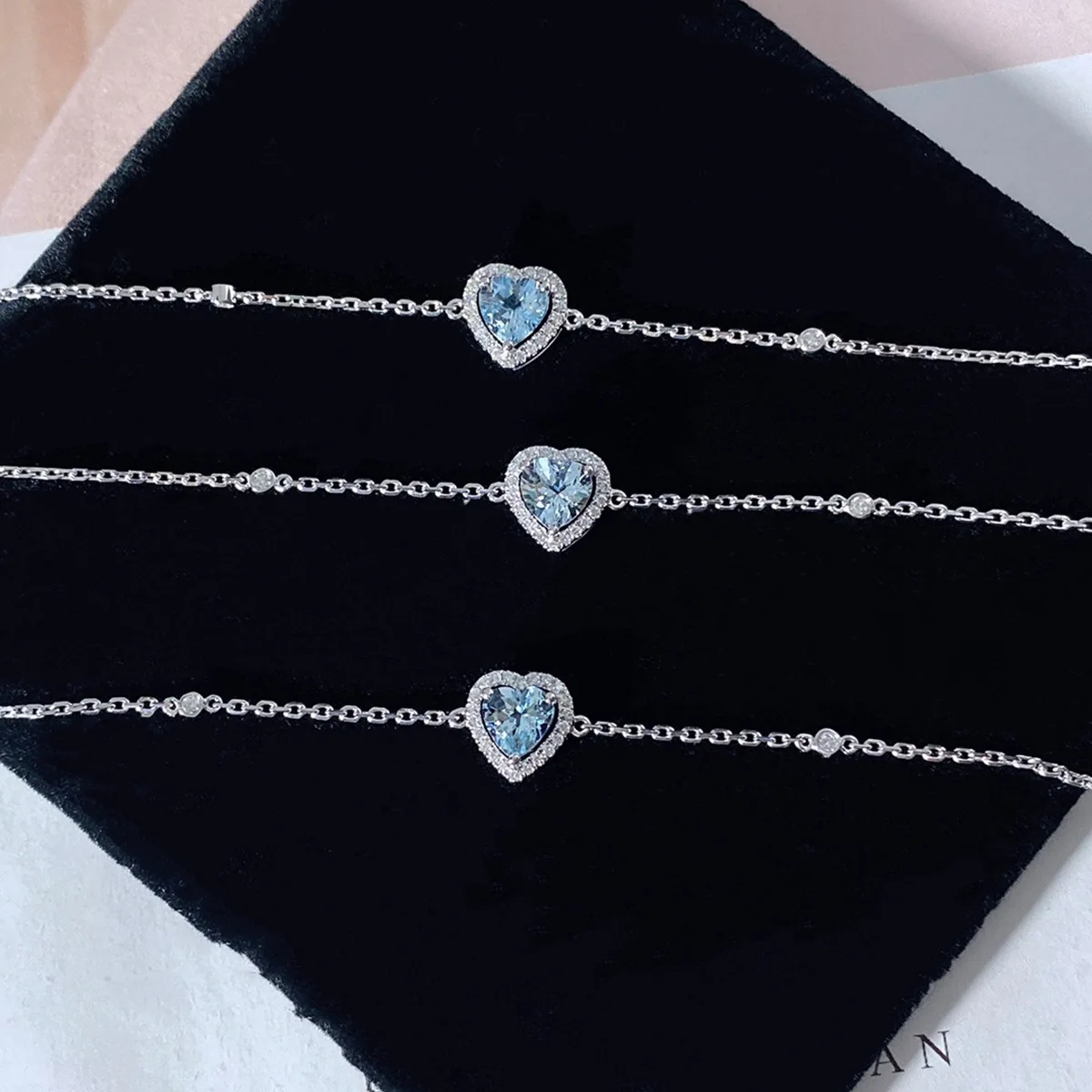 Fashion Popular 2025 Silver Set Heart Aquamarine Charm Rope Chain Stackable Bracelet Solitaire Jewelry Topaz Bangle Drophipping
Fashion Popular 2025 Silver Set Heart Aquamarine Charm Rope Chain Stackable Bracelet Solitaire Jewelry Topaz Bangle Drophipping