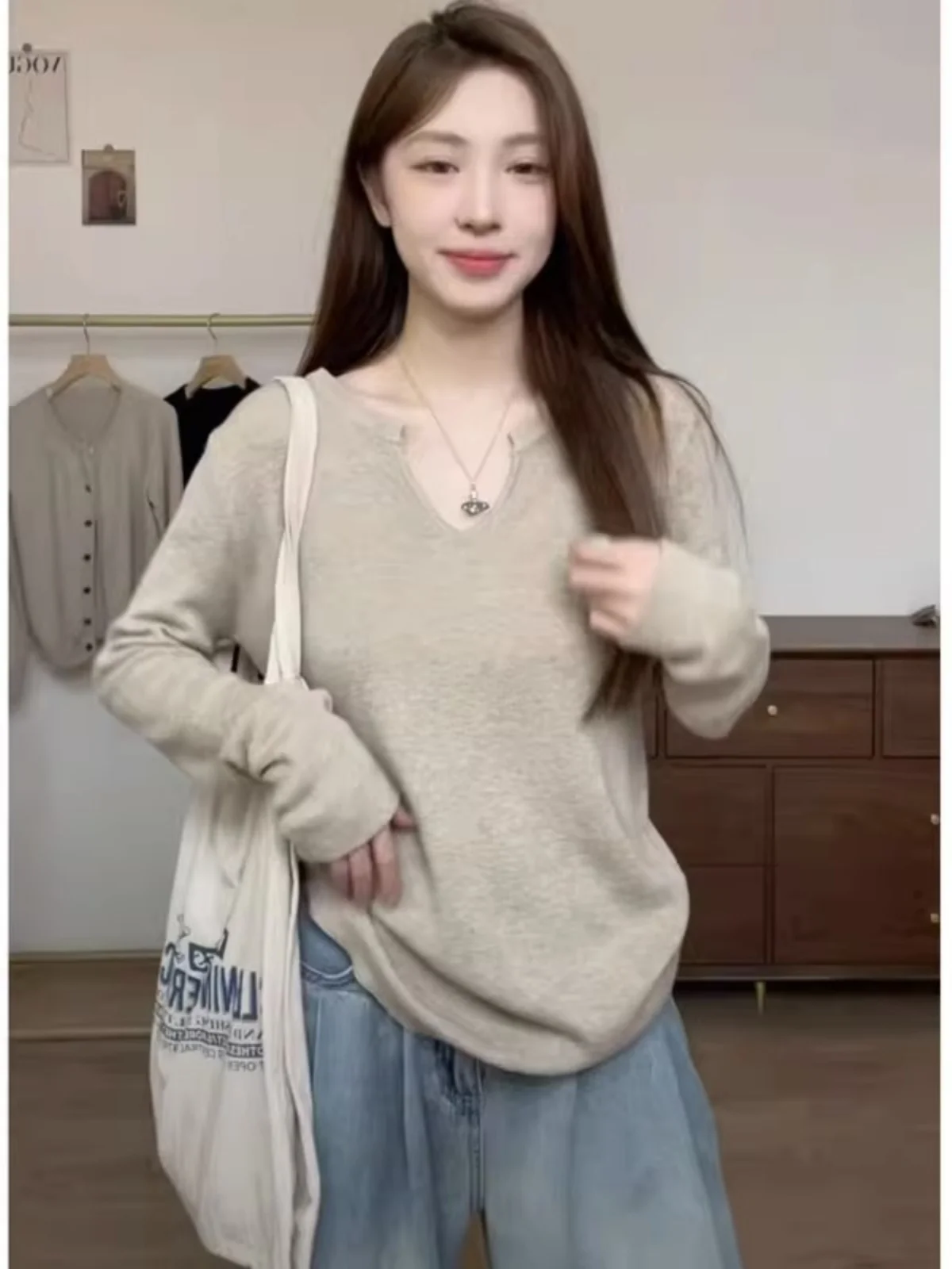 Slimming Large Size Women's Knitted Sweater Long Sve V-Ne Base irt Inner Wear i Color Autumn Season Sweet Sle
Slimming Large Size Women's Knitted Sweater Long Sve V-Ne Base irt Inner Wear i Color Autumn Season Sweet Sle